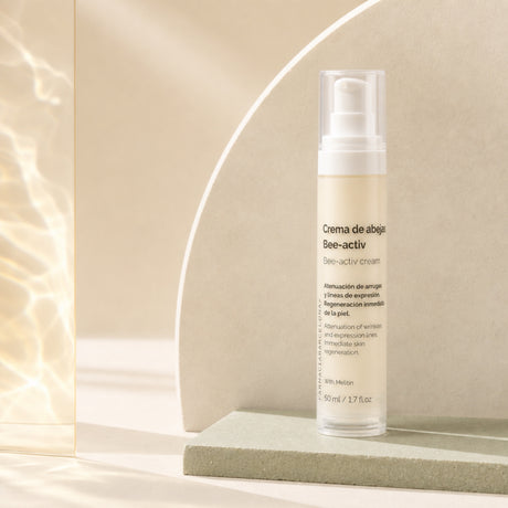 Crema Veneno de Abeja 50 ml. Imagen editorial del producto.