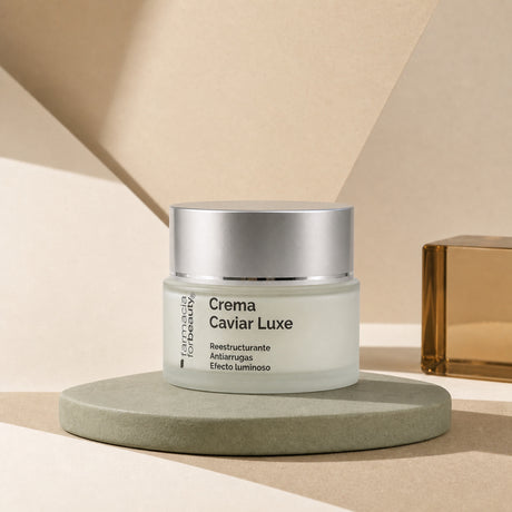 Crema Caviar Luxe 50 ml. Imagen editorial del producto.