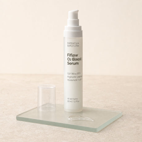 Fiflow O2 Boost Serum 50 ml. Detalle de apertura y textura del producto.