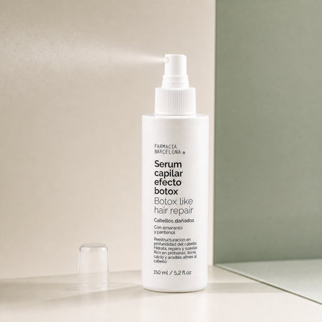 Sérum Capilar Botox 150 ml Spray. Detalle de apertura y textura del producto.