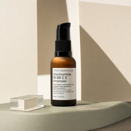Sérum Niacinamida 30 ml. Imagen editorial del producto.