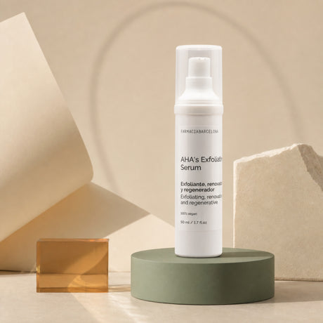 AHA's Exfoliating Serum 50 ml. Imagen editorial del producto.