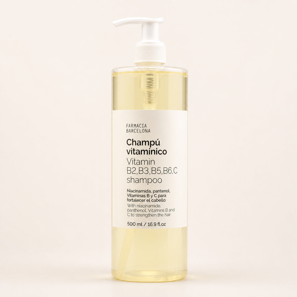 Champú vitamínico. Vista frontal del producto.