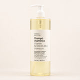 Champú vitamínico. Vista frontal del producto.