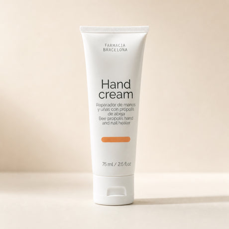 Crema Manos y Uñas 75 ml. Vista frontal del producto.