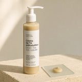 Crema Té Anticelulítica 200 ml. Detalle de apertura y textura del producto.