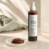 Gel Exfoliante Albaricoque 200 ml. Detalle de apertura y textura del producto.
