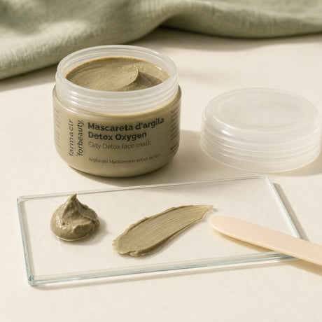 Mascarilla Argila Detox Oxygen 50 ml. Detalle de apertura y textura del producto.