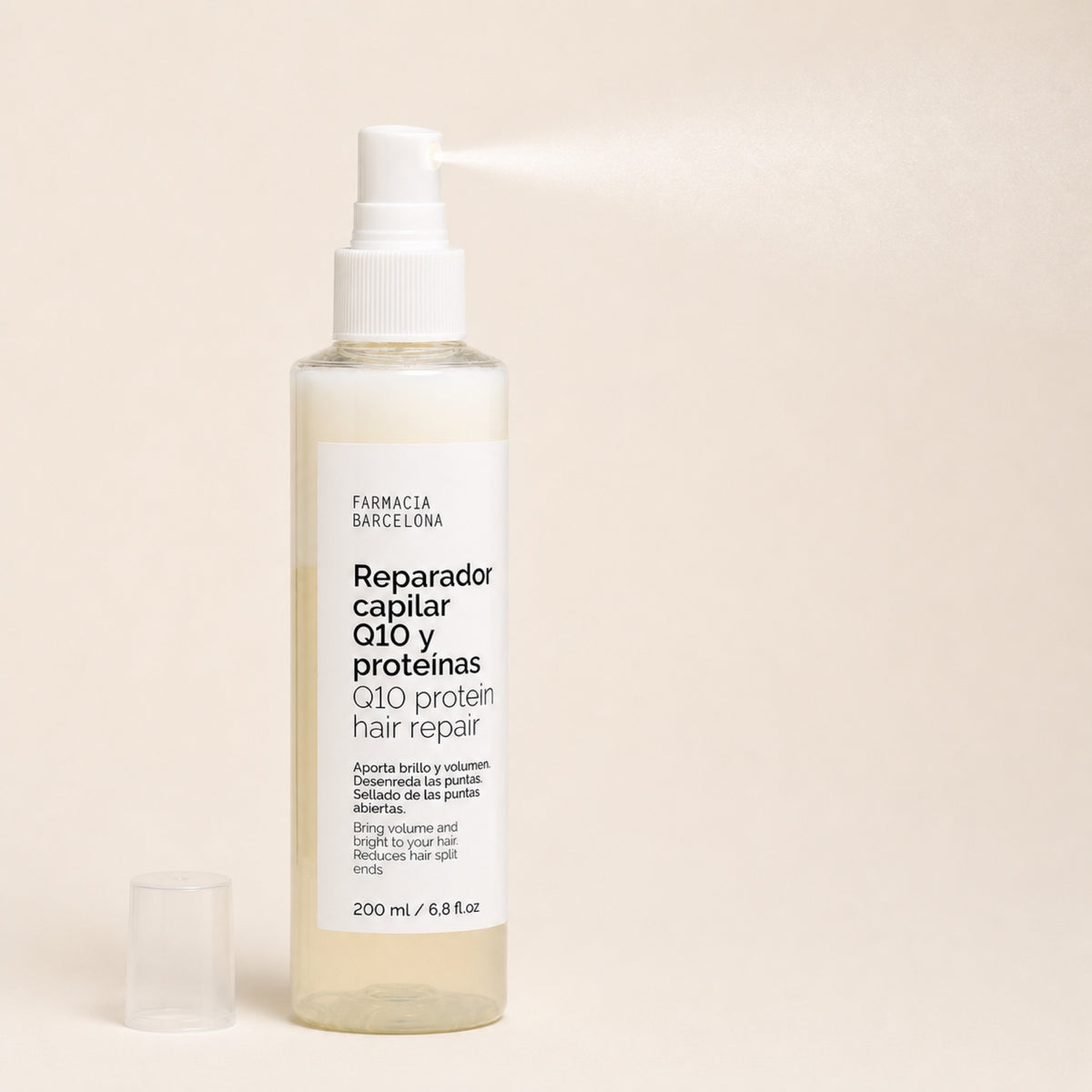 Spray Q10 Bi-Phase 200 ml. Detalle de apertura y textura del producto.