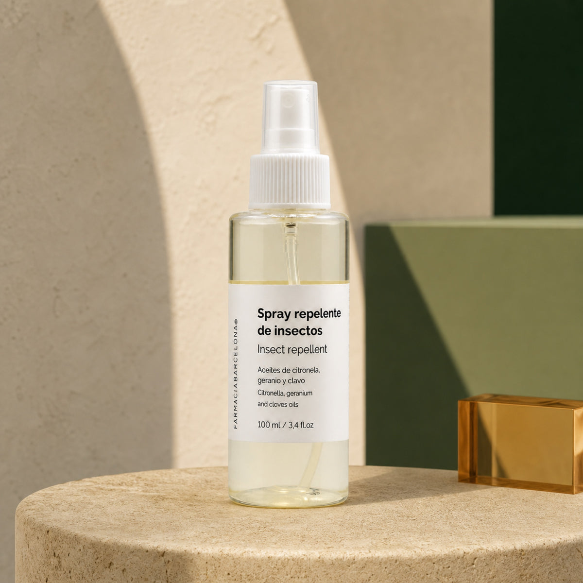 Repelente Insectos 100 ml. Imagen editorial del producto.