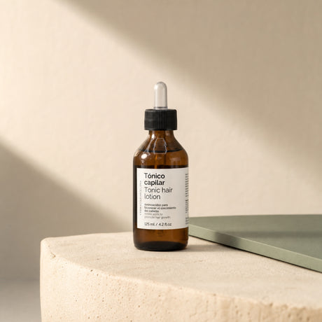 Tonic Hair Lotion 125 ml. Imagen editorial del producto.